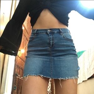 Super cute BDG denim skirt!